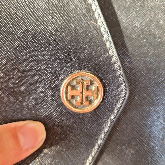 Tory Burch Robison Leather Crossbody Bag - Picture 10 of 10